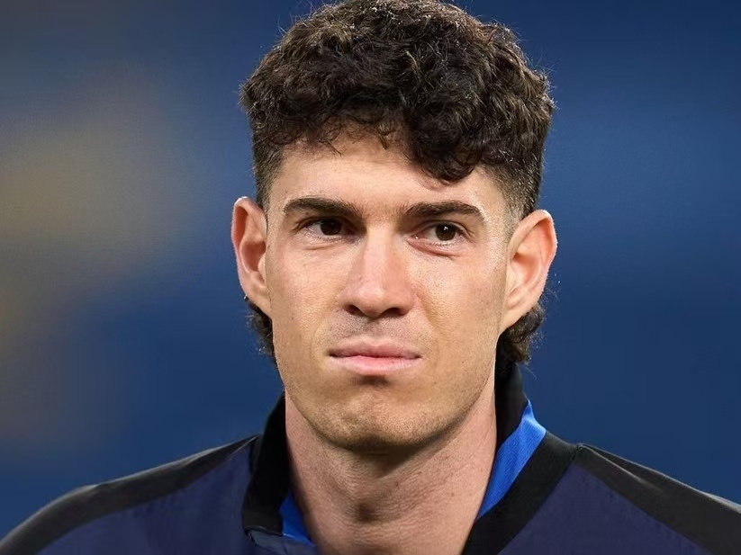 前锋线的球 前锋线的球